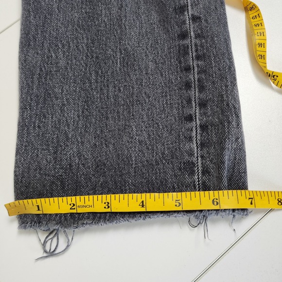 Levis Womens Premium Wedgie Straight Jean Size 29 Washed Black High Rise Raw Hem - Picture 13 of 15